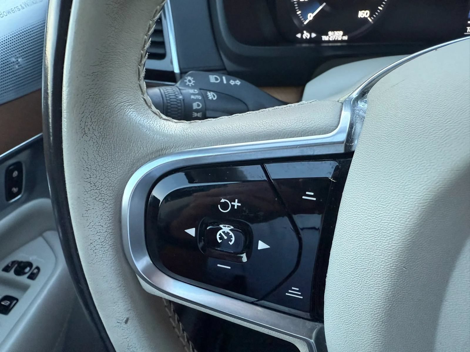 Used 2016 Volvo XC90 T6 Inscription AWD/4WD image 25