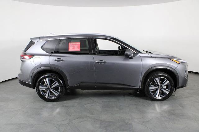 Certified 2026 Nissan Rogue SL FWD image 12