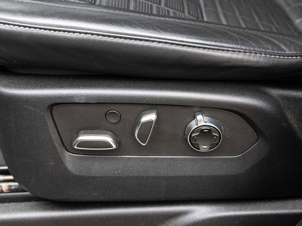 Used 2023 Cadillac Escalade ESV V image 26