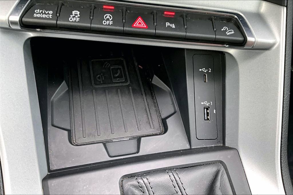 Used 2021 Audi Q3 2.0T Premium Plus w/ Premium Plus Package AWD/4WD image 15