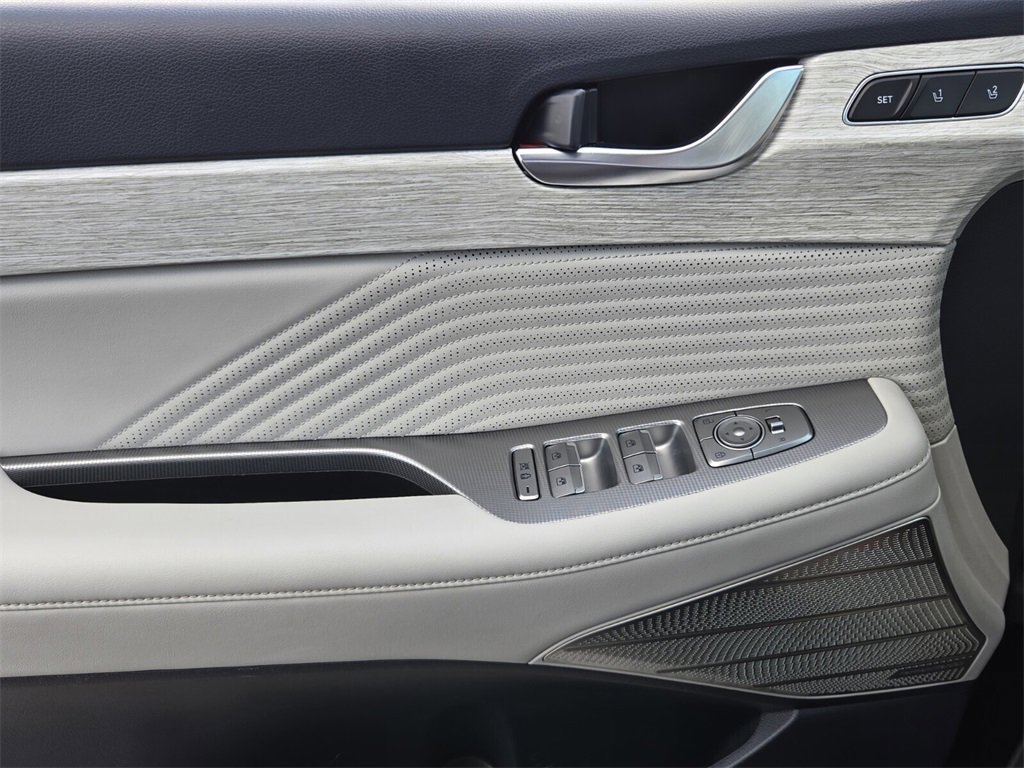 Used 2024 Hyundai Palisade Calligraphy image 35