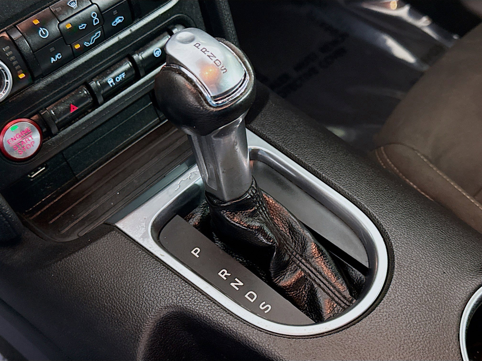 Used 2021 Ford Mustang EcoBoost image 20