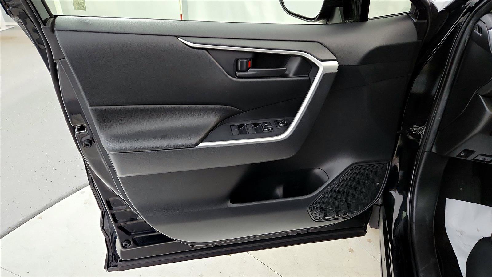 Certified 2021 Toyota RAV4 LE image 22