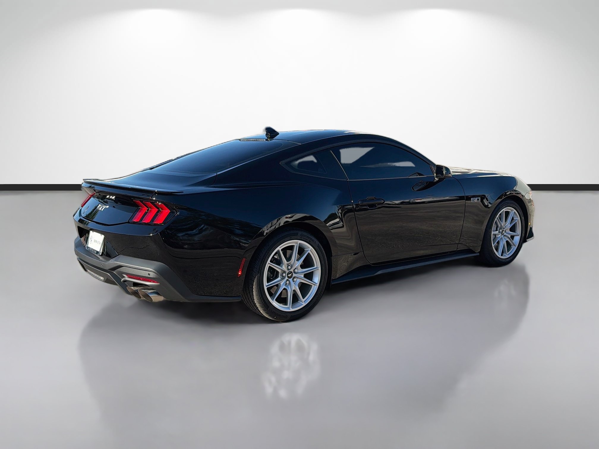 Used 2025 Ford Mustang GT Premium RWD image 3