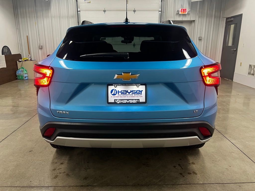 New 2026 Chevrolet Trax LT w/ LT Convenience Package image 4