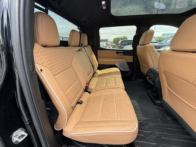 Used 2025 GMC Sierra EV Denali AWD/4WD image 20