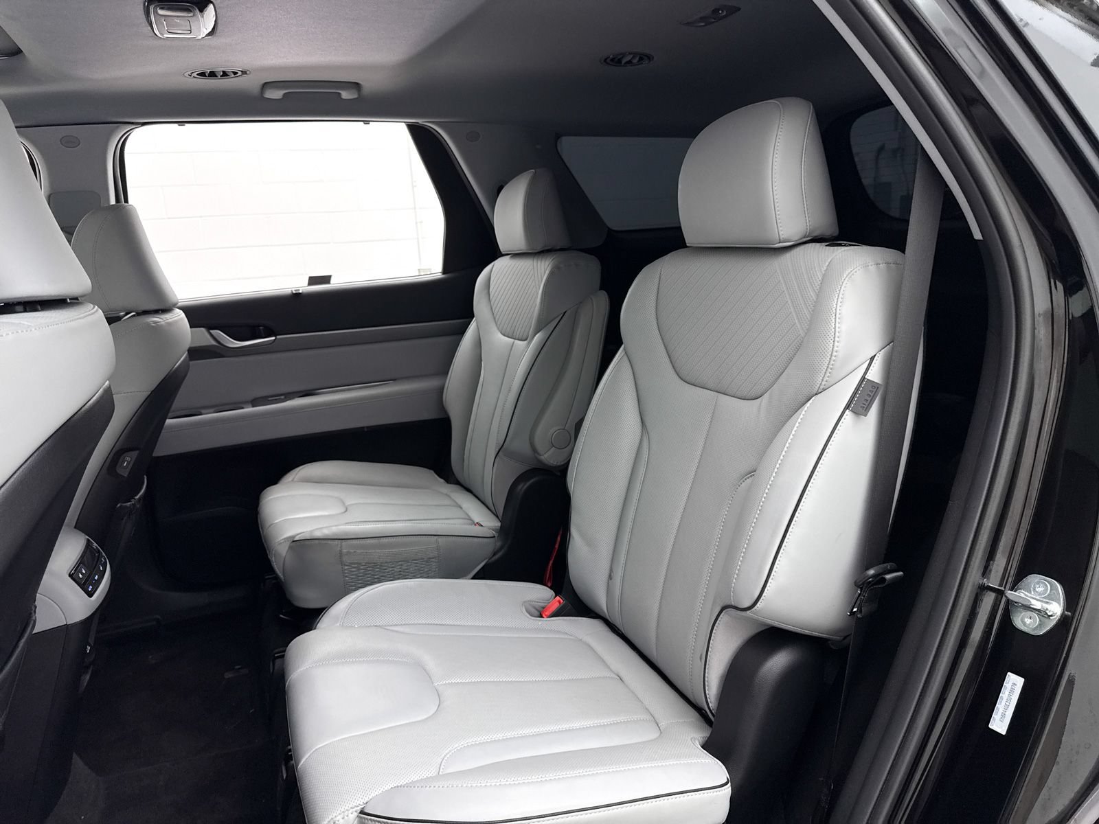 Used 2025 Hyundai Palisade SEL FWD image 32