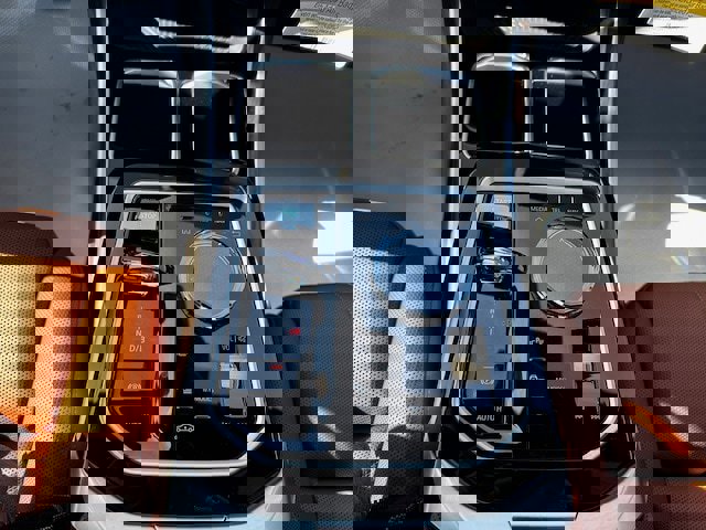 Certified 2024 BMW i7 xDrive60 image 22