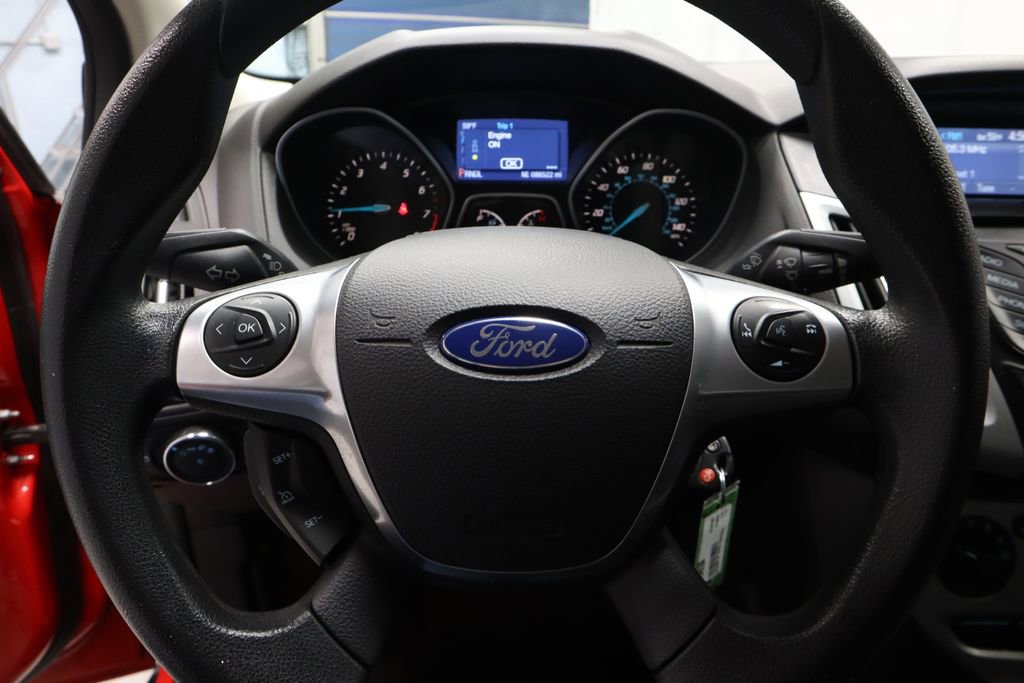 Used 2014 Ford Focus SE image 30
