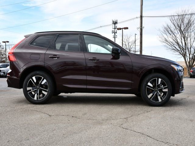 New 2026 Volvo XC60 B5 Plus w/ Protection Package Premier AWD/4WD image 8