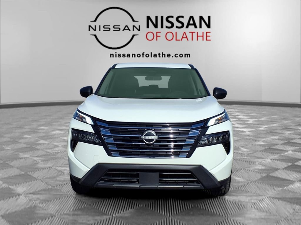 Used 2024 Nissan Rogue S image 31