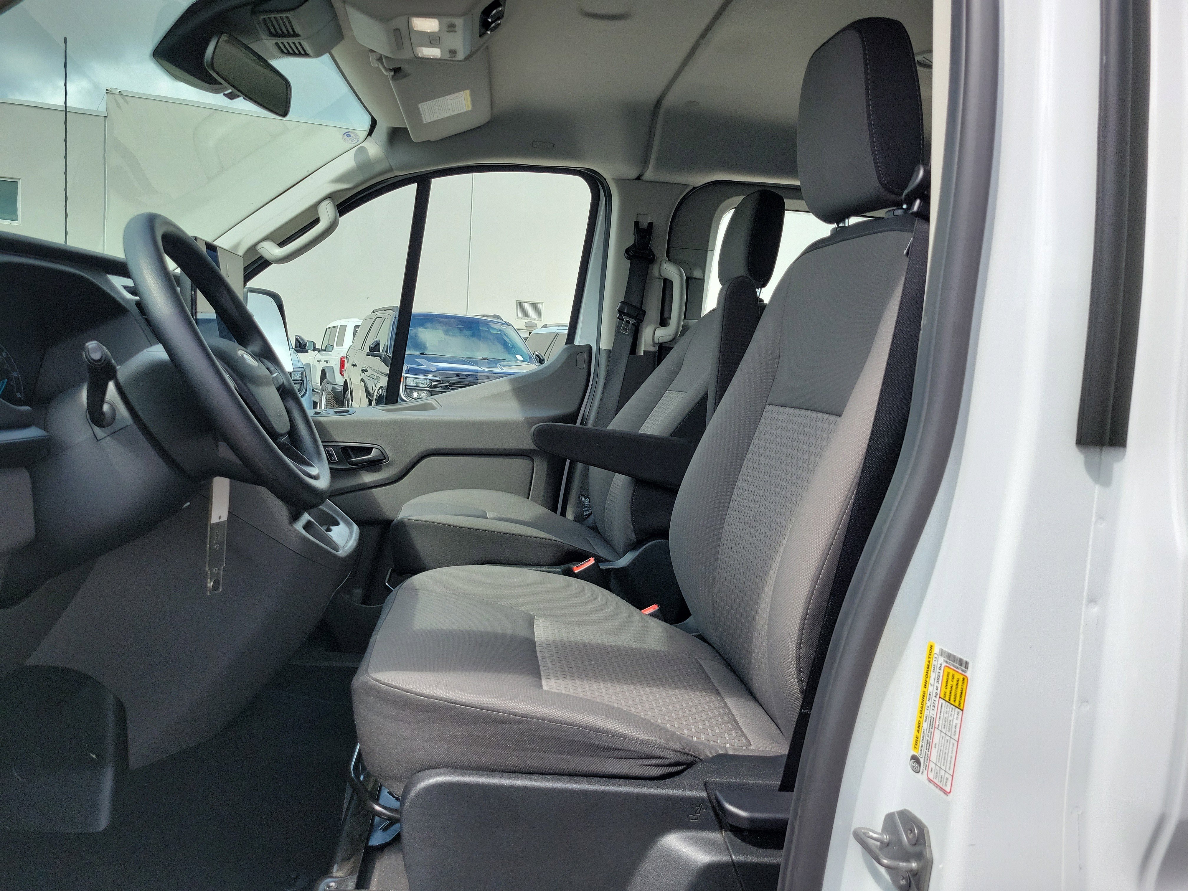 Used 2025 Ford Transit 350 XLT RWD image 21