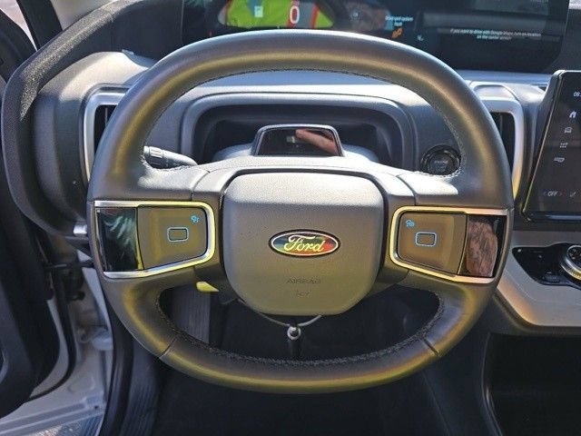 Used 2025 Ford Expedition Max Active AWD/4WD image 12