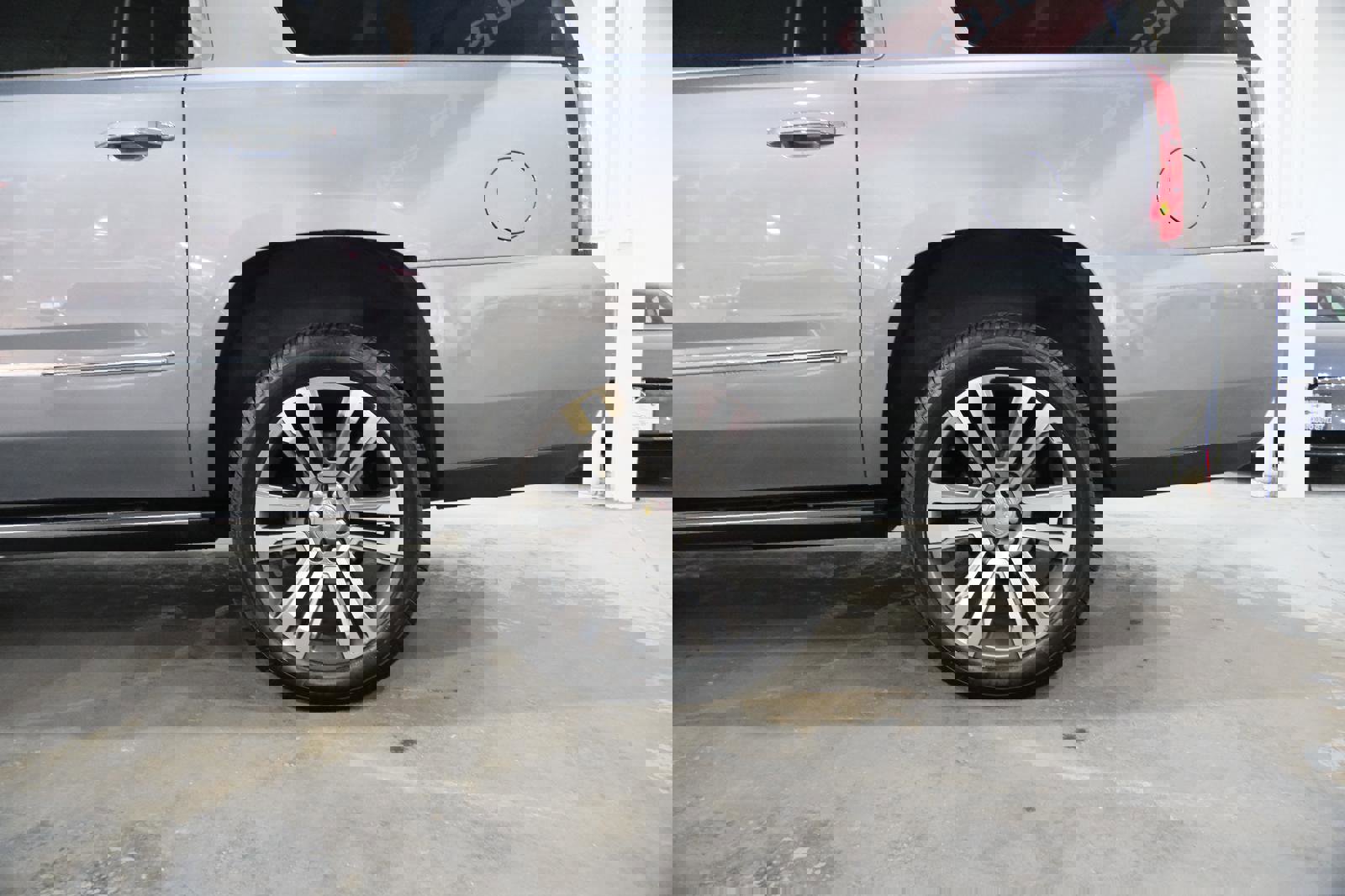 Used 2019 GMC Yukon XL Denali w/ Denali Ultimate Package image 7