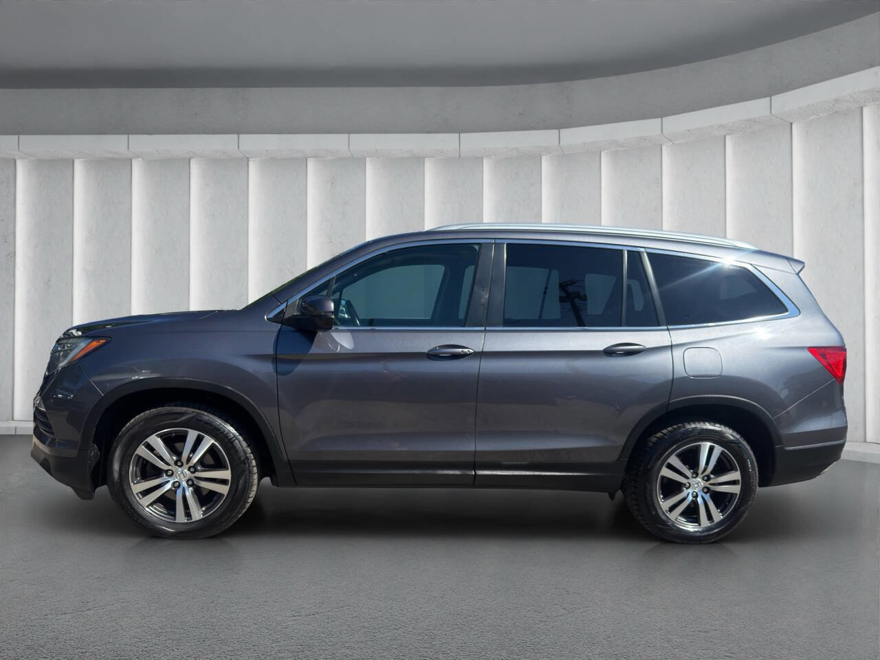 Used 2016 Honda Pilot EX-L image 2