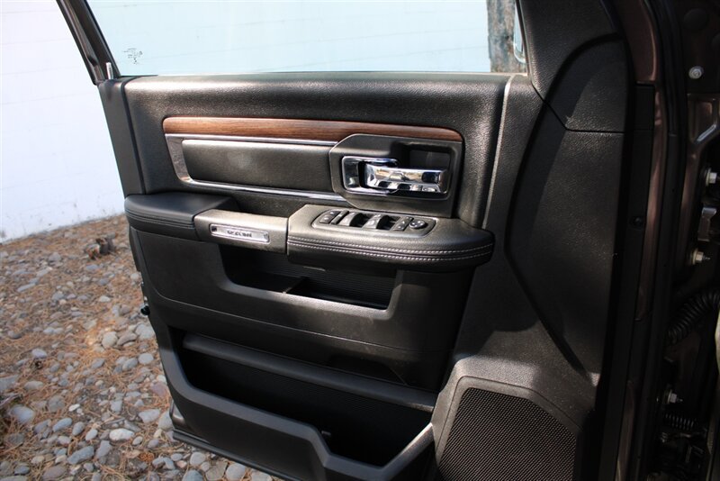 Used 2016 RAM 2500 Laramie w/ Convenience Group AWD/4WD image 46
