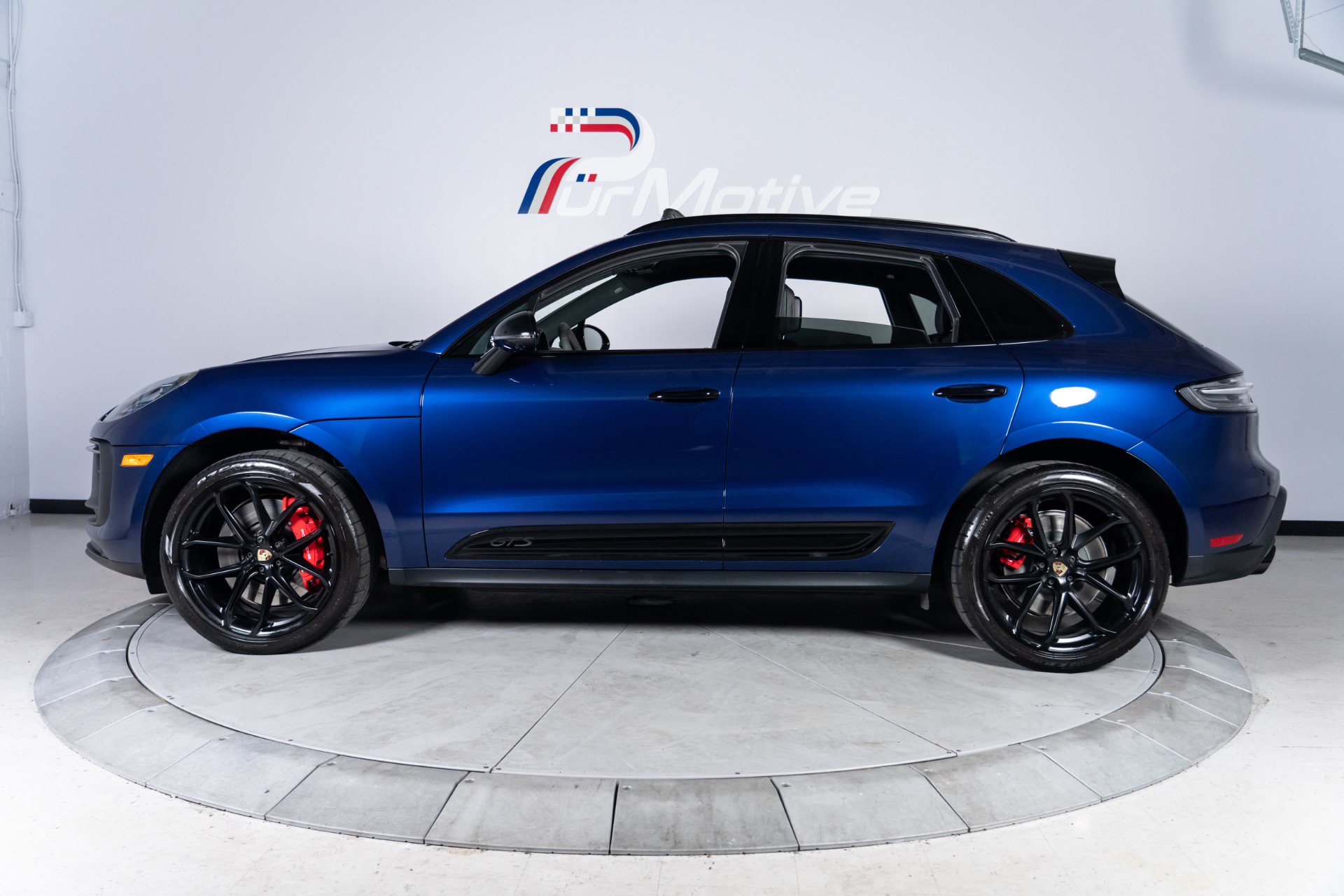 Used 2023 Porsche Macan GTS AWD/4WD image 3