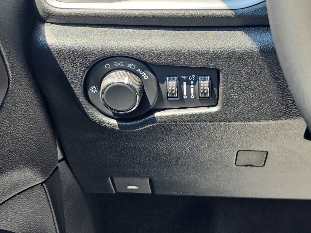 New 2027 Chrysler Pacifica LX FWD image 29