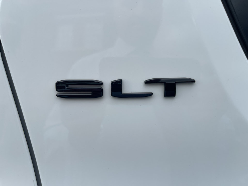 Used 2023 GMC Acadia SLT w/ Elevation Edition AWD/4WD image 13