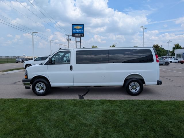 Used 2025 Chevrolet Express 3500 LT w/ LT Preferred Equipment Group RWD image 12