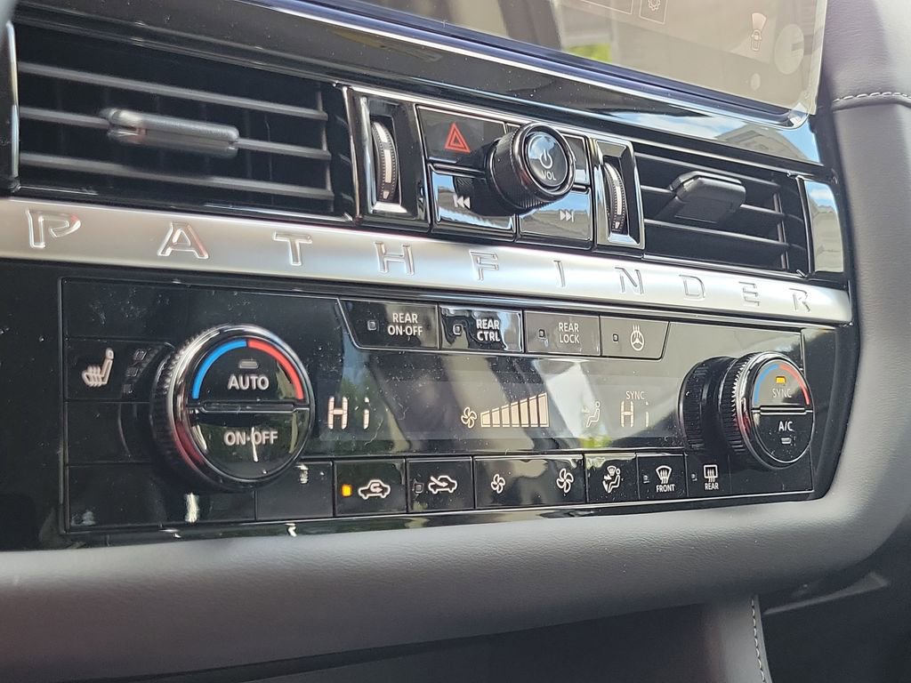 New 2026 Nissan Pathfinder SL AWD/4WD image 35