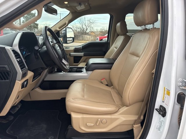 Used 2019 Ford F250 Lariat w/ Chrome Package image 14