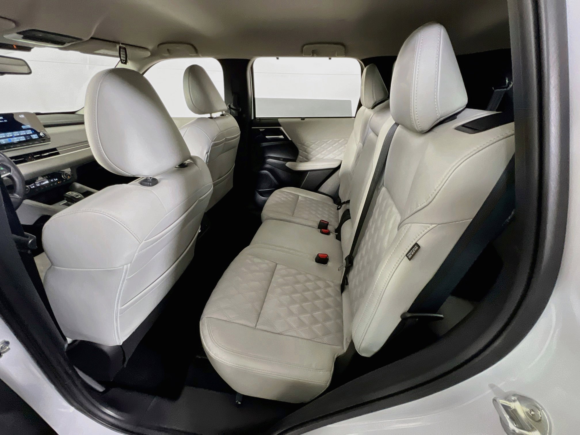 Used 2024 Mitsubishi Outlander SEL image 23