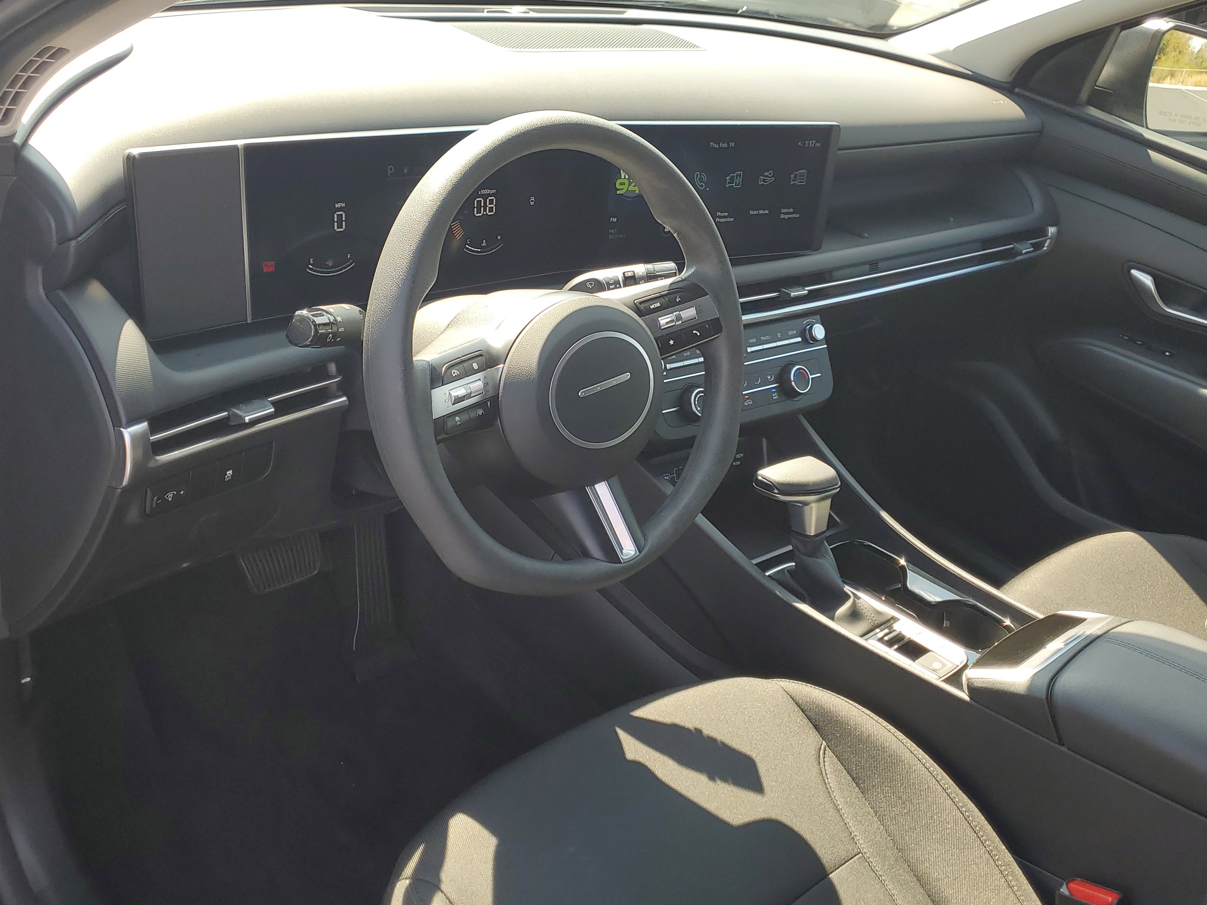 Used 2025 Hyundai Tucson SE image 21