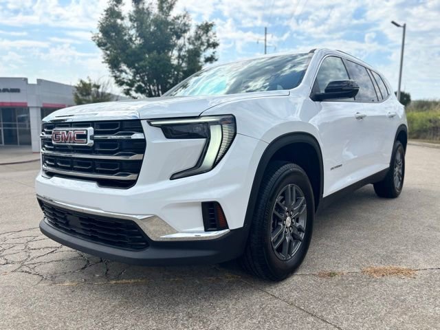 Used 2025 GMC Acadia Elevation image 1
