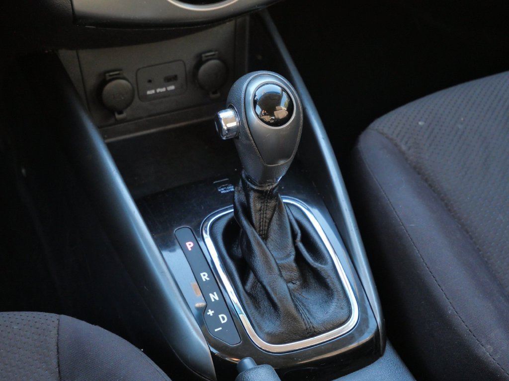 Used 2013 Kia Forte EX FWD image 19