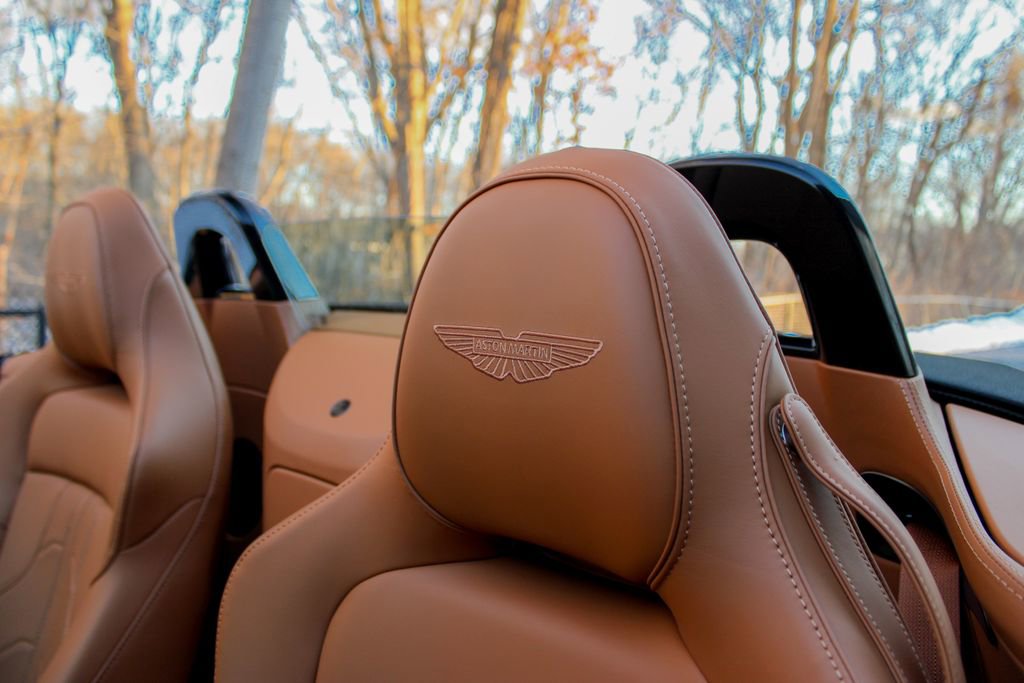 New 2026 Aston Martin V8 Vantage Roadster image 12