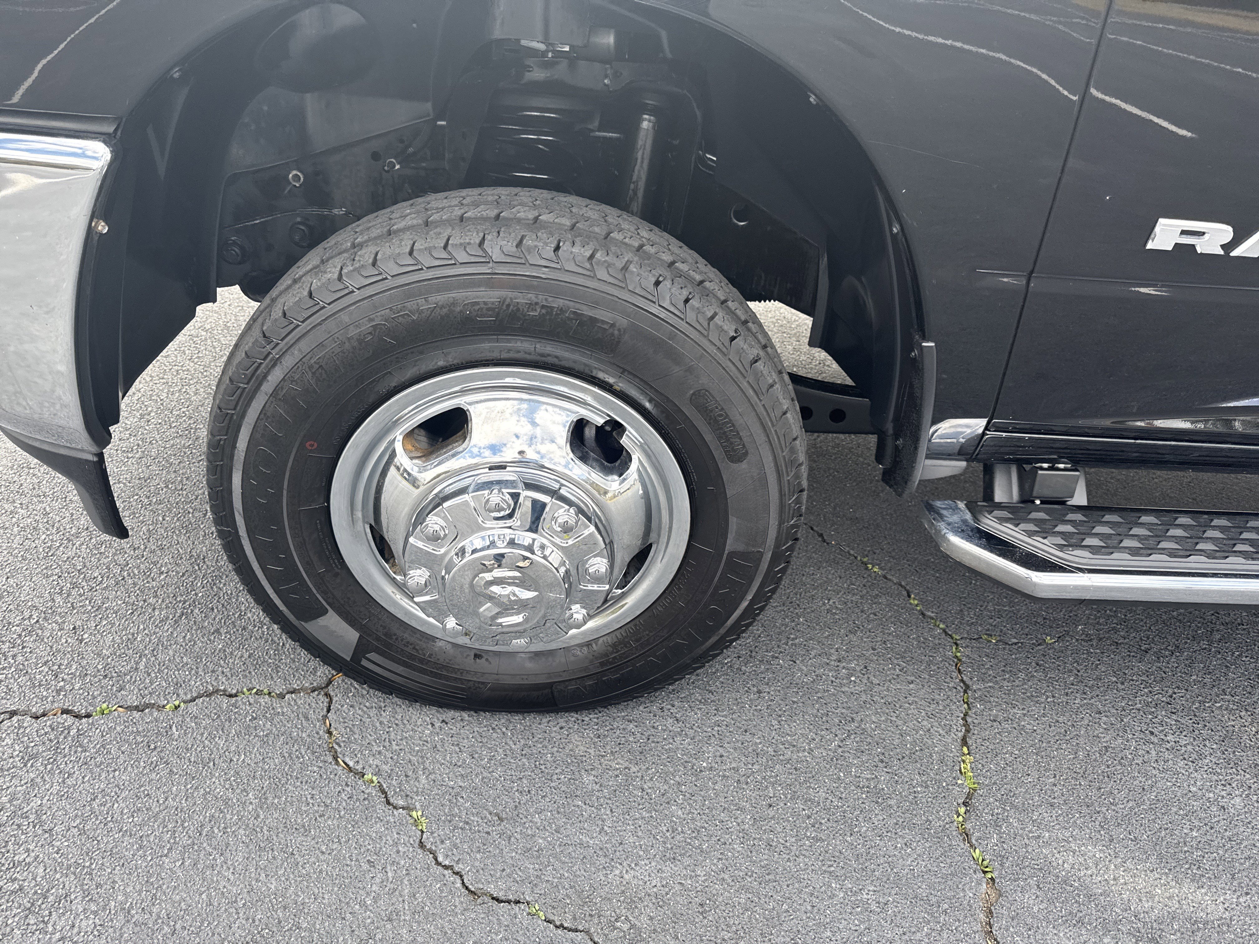 Used 2024 RAM 3500 Big Horn image 9