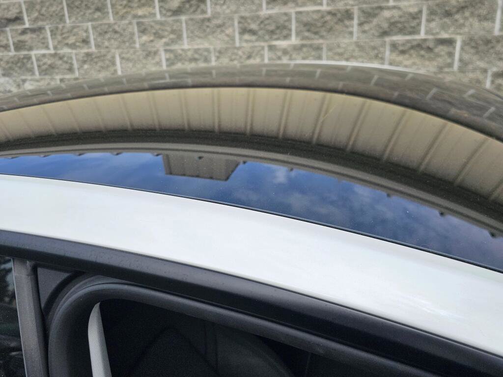 Used 2024 Tesla Model Y Long Range AWD/4WD image 15