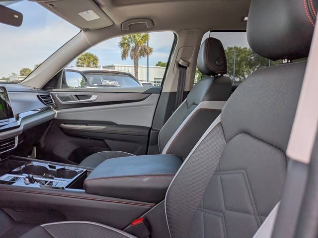 Certified 2025 Volkswagen Atlas Peak Edition SE AWD/4WD image 21