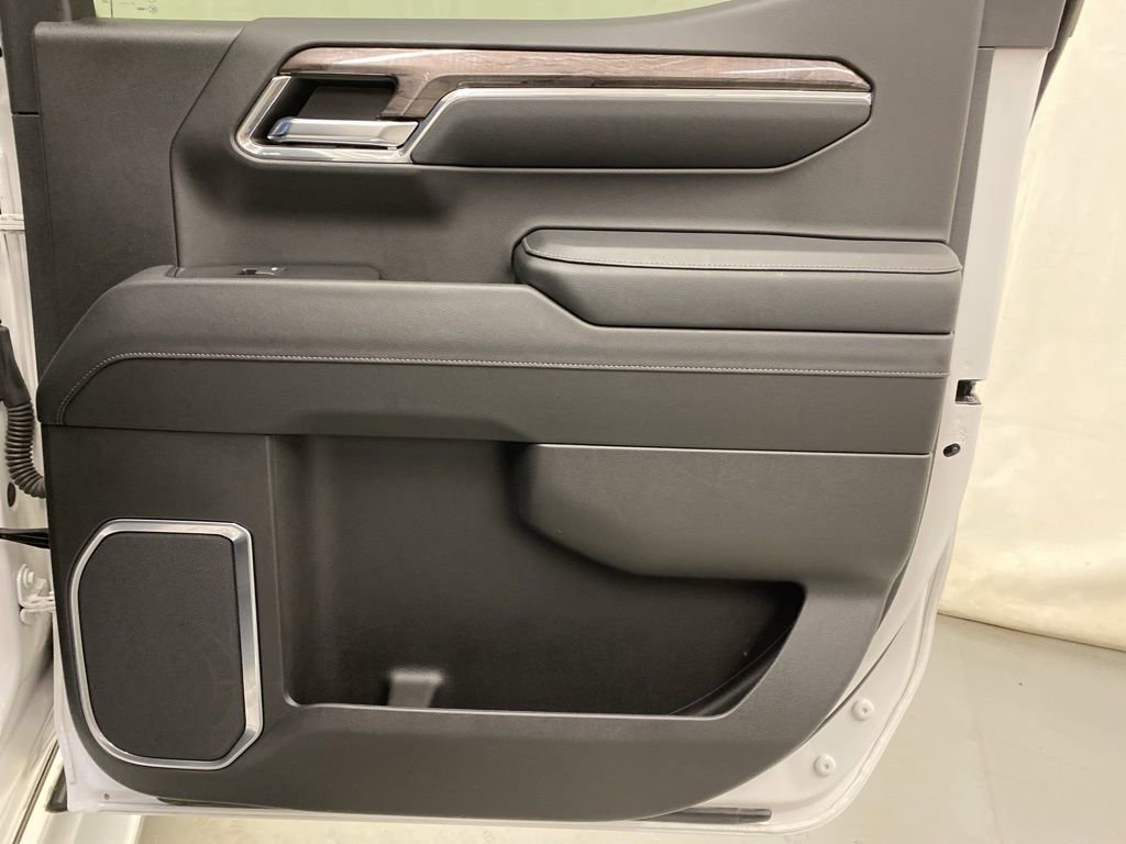 Used 2024 Chevrolet Silverado 1500 LTZ w/ LTZ Premium Package image 13