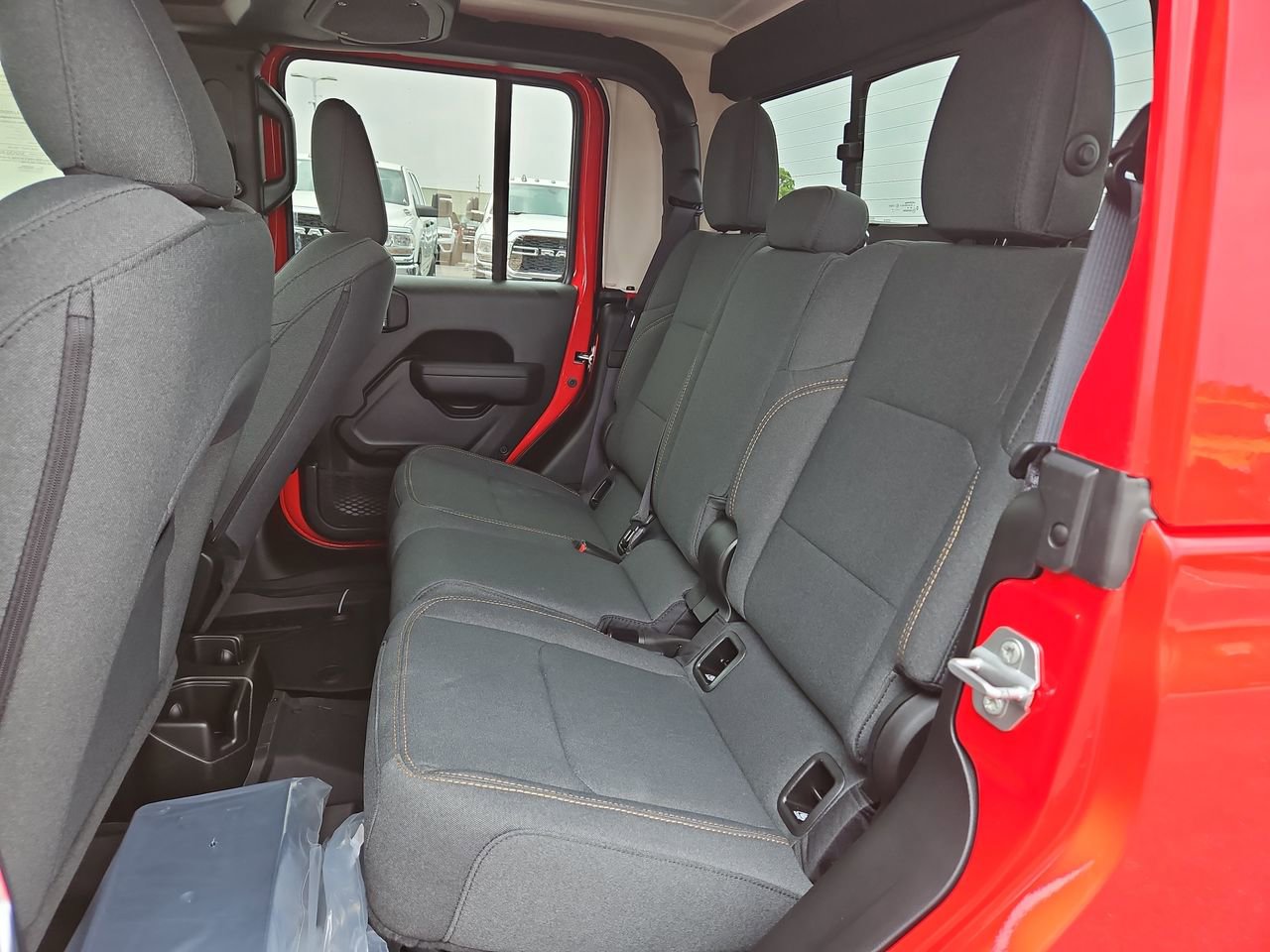 New 2025 Jeep Gladiator Sport image 12