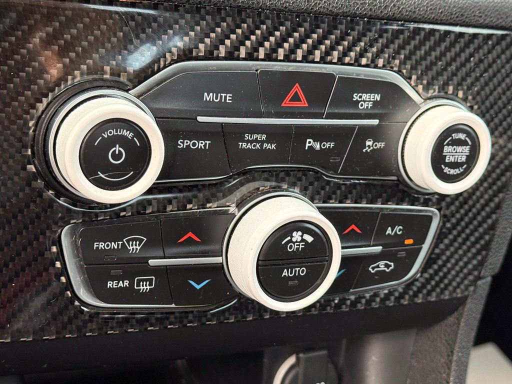 Used 2019 Dodge Charger SXT w/ Cold Weather Package AWD/4WD image 16