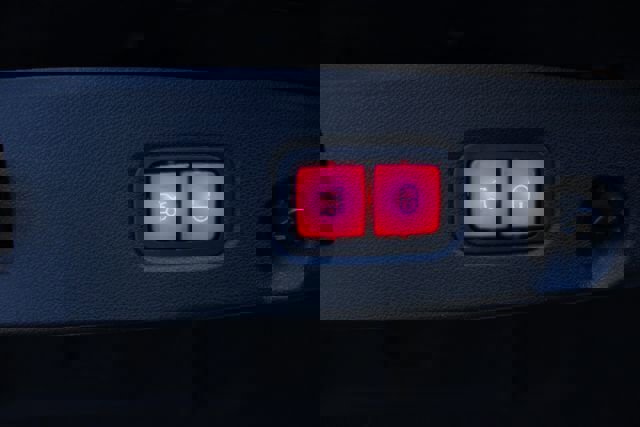 Used 2012 Mercedes-Benz CLS 63 AMG image 28