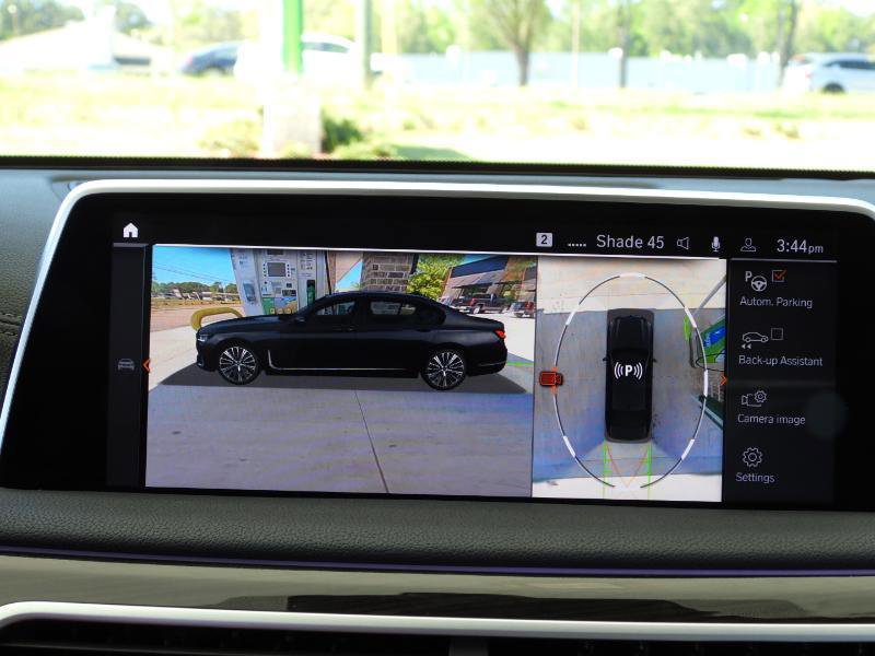 Used 2021 BMW 740i w/ Premium Package image 63