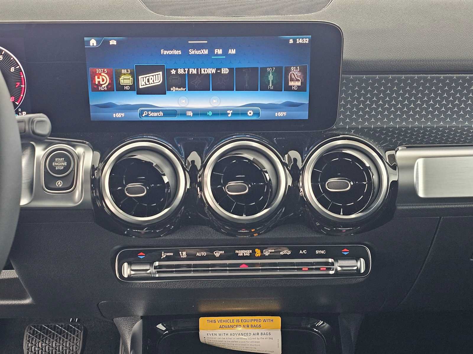 New 2026 Mercedes-Benz GLB 250 image 25