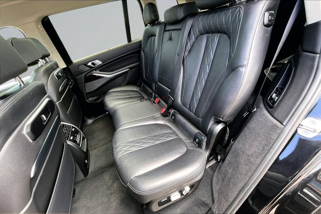 Used 2023 BMW X7 xDrive40i AWD/4WD image 24