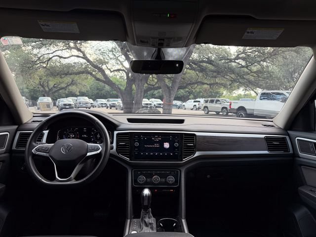 Used 2022 Volkswagen Atlas SE w/ Panoramic Sunroof Package FWD image 17