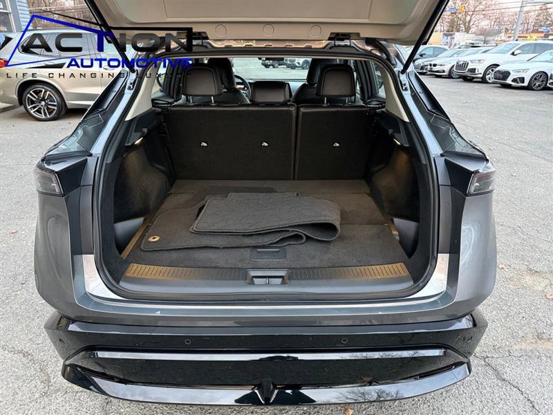 Used 2024 Nissan Ariya AWD image 17