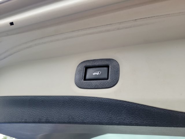 Used 2018 Nissan Rogue SV FWD image 10