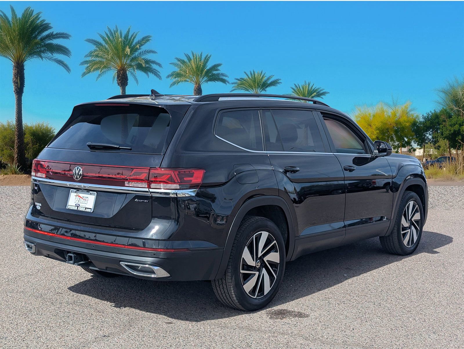 Used 2025 Volkswagen Atlas SE image 5