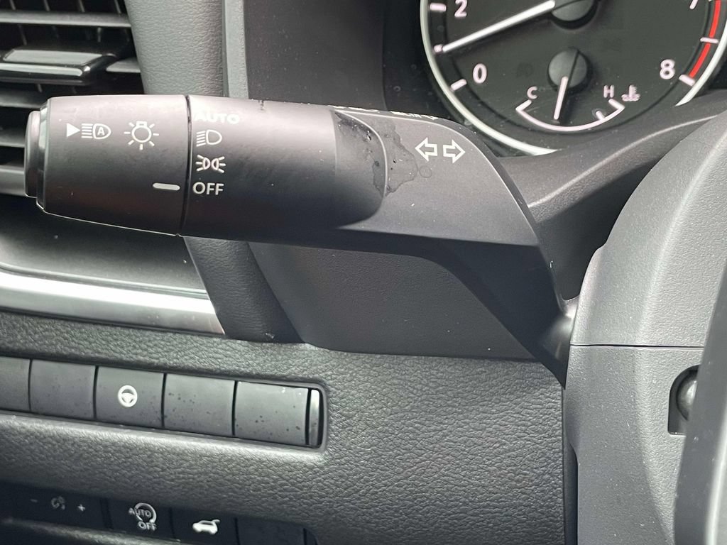 Used 2026 Nissan Rogue SV FWD image 24