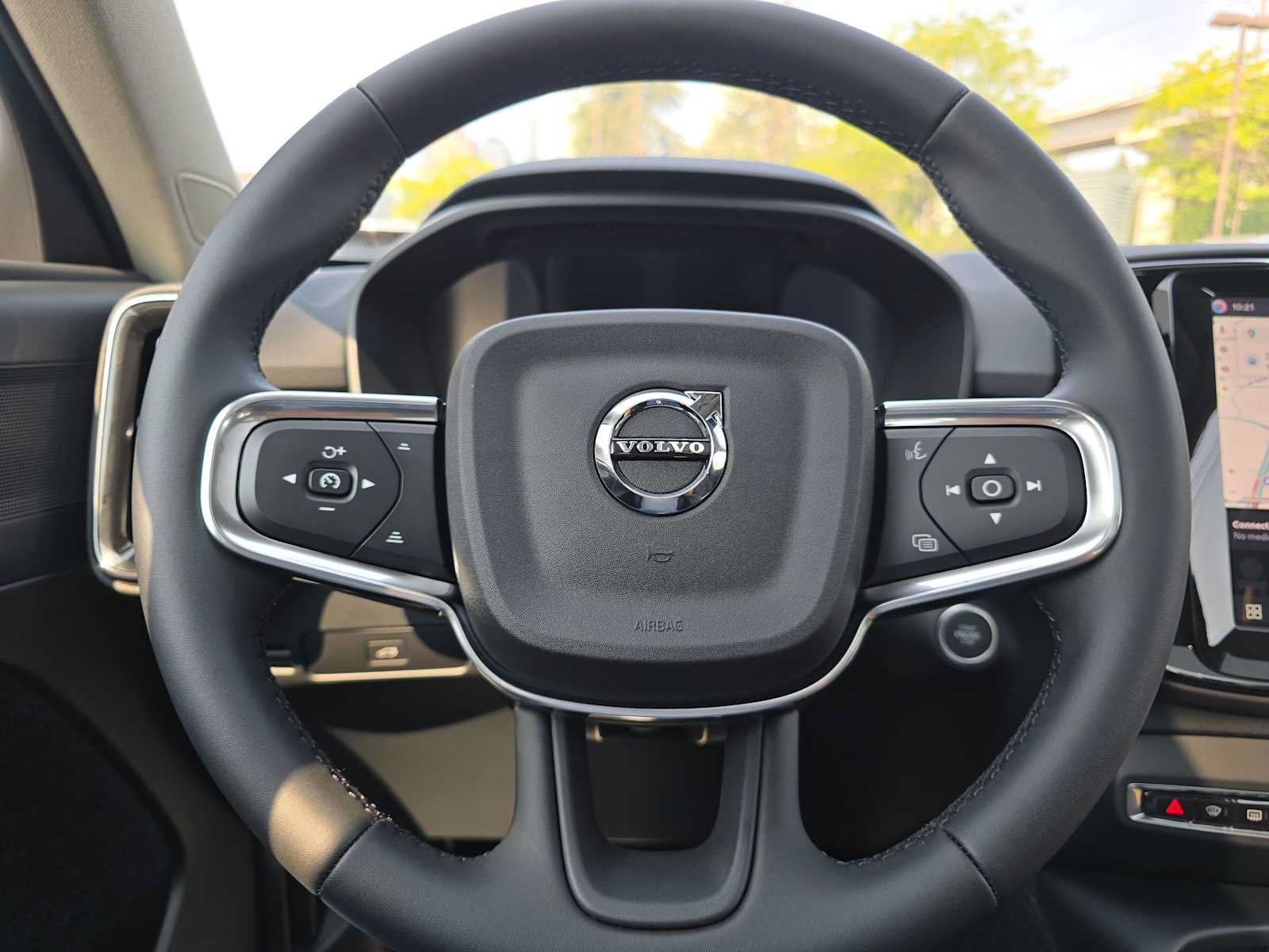 New 2026 Volvo XC40 B5 Plus w/ Protection Package Premier AWD/4WD image 24