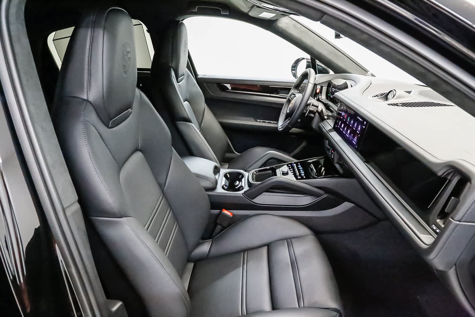 New 2026 Porsche Cayenne GTS AWD/4WD image 22