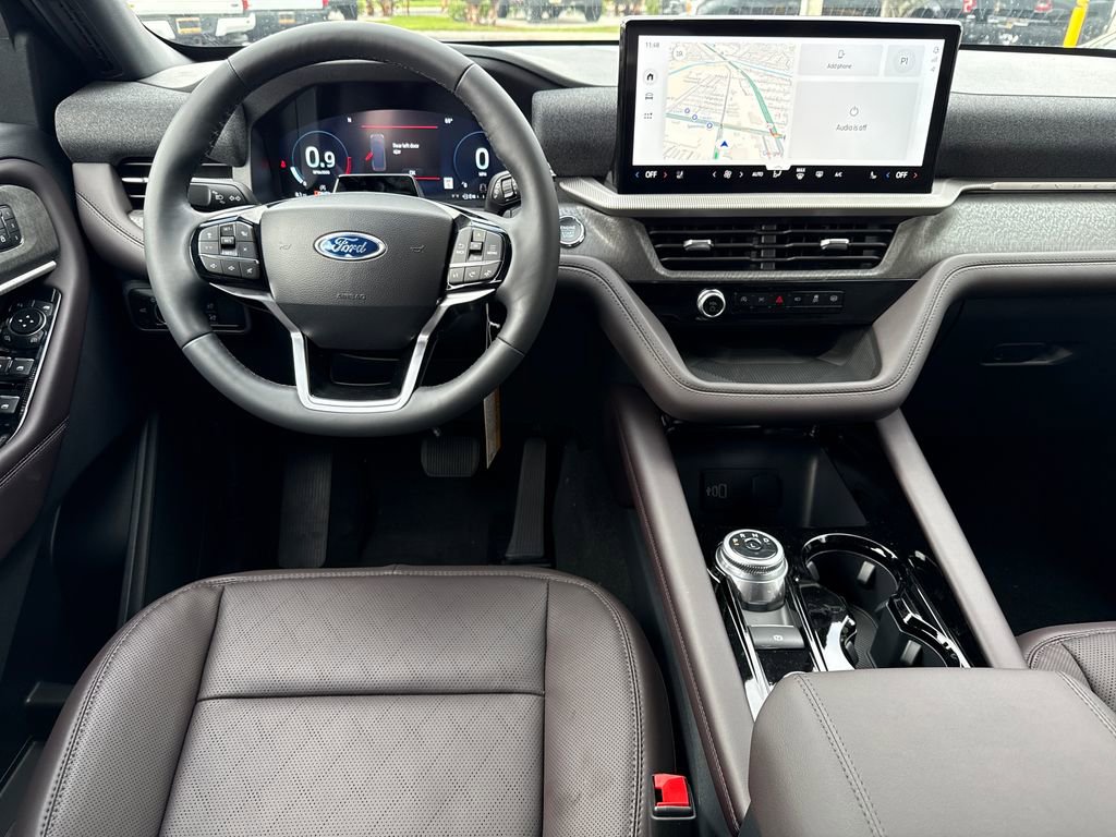New 2026 Ford Explorer Platinum image 5