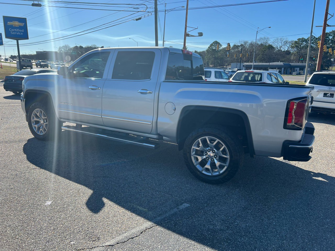 Used 2018 GMC Sierra 1500 SLT image 17